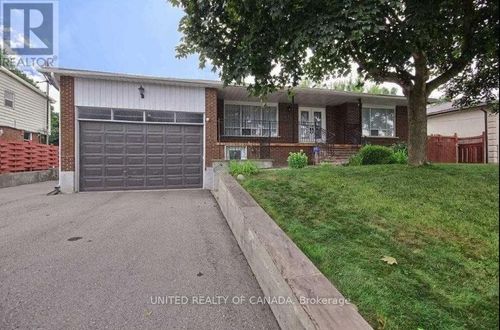 lwer-2-13 George Street, Richmond Hill (Oak Ridges), ON, L4E2T5 | Card Image