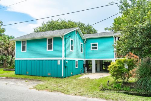 213 E Cooper Avenue, Folly Beach, SC, 29439 | Card Image