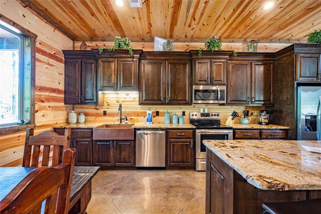 317 Sugar Pine Loop, House other with 4 bedrooms, 5 bathrooms and null parking in Broken Bow OK | Image 17