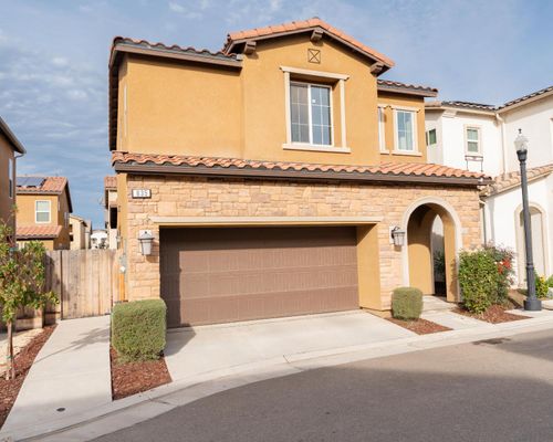 835 Fir St W, Madera, CA, 93636-8096 | Card Image