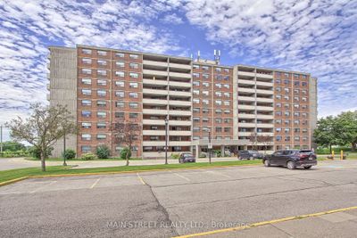 1008 - 20 William Roe Blvd, Condo with 3 bedrooms, 2 bathrooms and 1 parking in Newmarket ON | Image 1