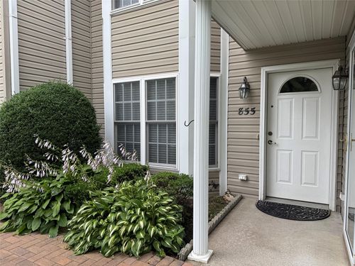 855 Verona Dr, Huntingtn Sta, NY, 11747-5207 | Card Image