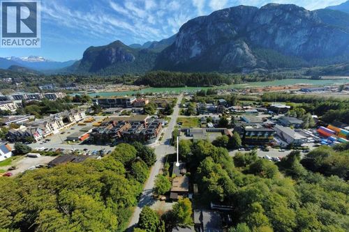 37791 3 Ave, Squamish, BC, V8B1B8 | Card Image