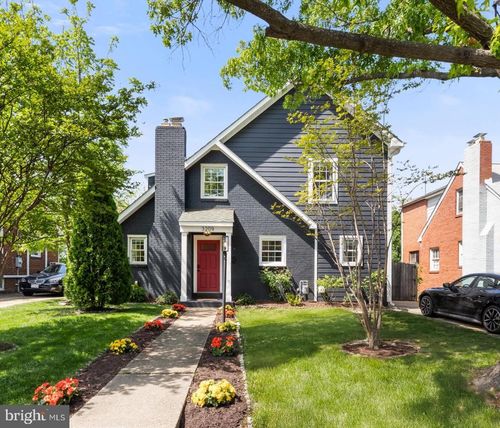 3209 12th St S, ARLINGTON, VA, 22204-4319 | Card Image