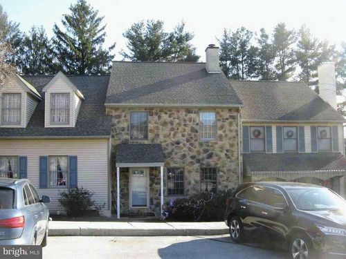 502 Pickering Station Dr, CHESTER SPRINGS, PA, 19425-2339 | Card Image