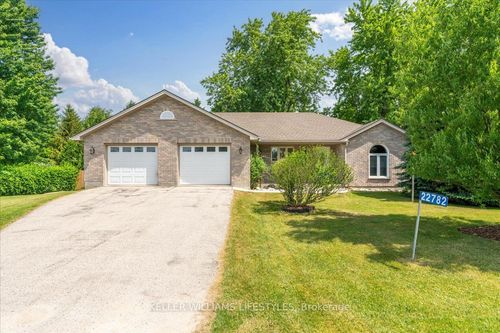 22782 Adelaide Rd, Mount Brydges, ON, N0L1W0 | Card Image