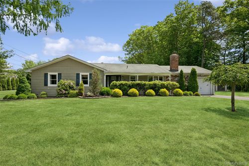 23 Meroke Ln, Rocky Point, NY, 11778-9341 | Card Image