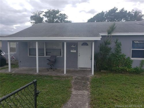1417 W 32nd St, Riviera Beach, FL, 33404-3563 | Card Image