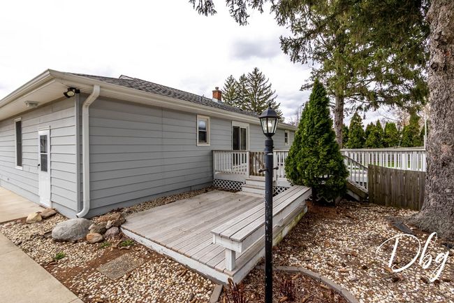 395 Magnolia Ave, House other with 3 bedrooms, 2 bathrooms and 2 parking in Gurnee IL | Image 4