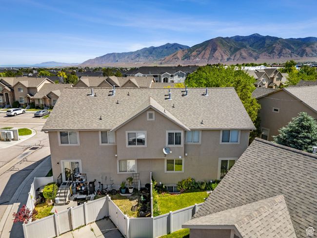 View of mountain background with nearby suburban area | Image 7