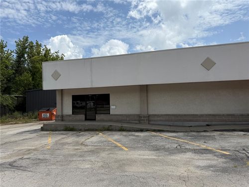 c-1916 W Sunset Ave, Springdale, AR, 72762-5142 | Card Image
