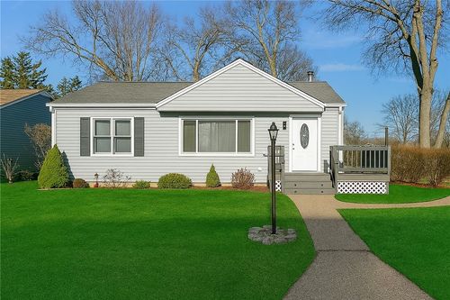 55 Columbia Ave, Coventry, RI, 02816-7121 | Card Image