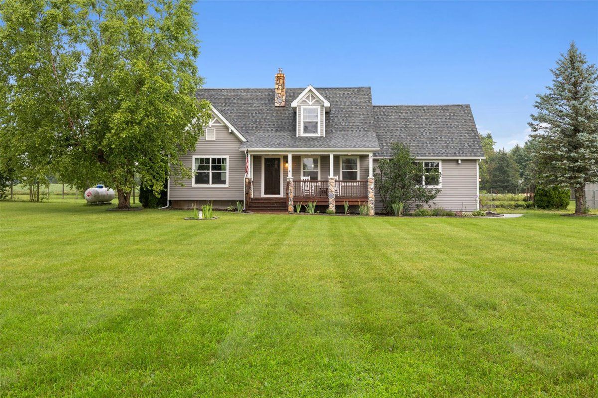 Kinsey Rd, Stockbridge, MI 49285