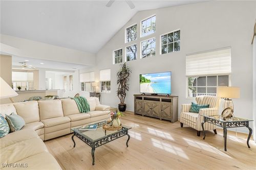 apt-821-25160 Goldcrest Dr, BONITA SPRINGS, FL, 34134-0901 | Card Image