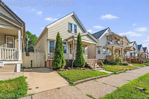1952 Edwin St, Hamtramck, MI, 48212-3405 | Card Image