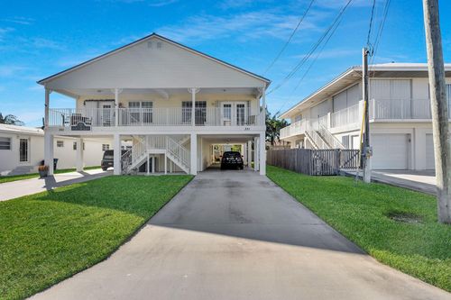 331 2nd, Key Colony, FL, 33051 | Card Image