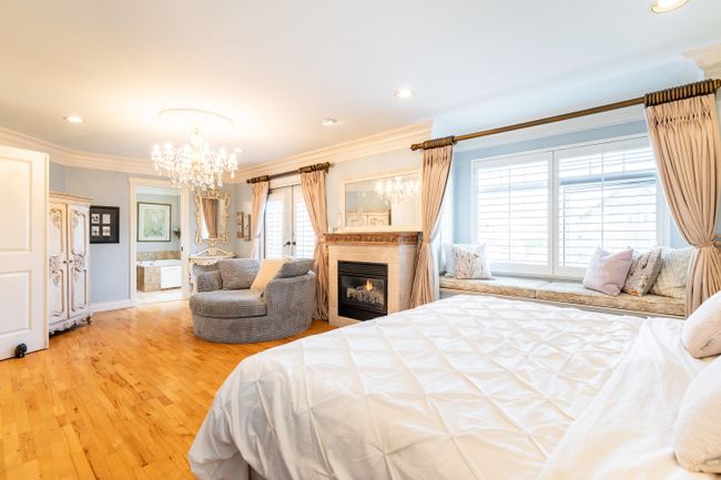 3745 Oxford Street, House other with 6 bedrooms, 4 bathrooms and 3 parking in Burnaby BC | Image 21