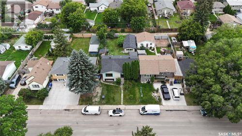 321 Av Y S, Saskatoon, SK, S7M3J6 | Card Image