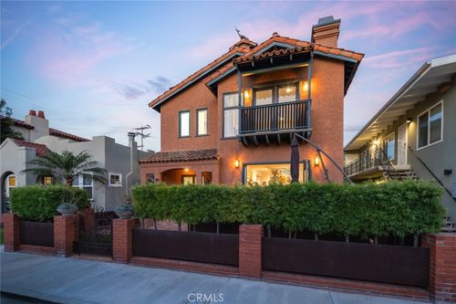 128 Quincy Ave, Long Beach, CA, 90803-3040 | Card Image