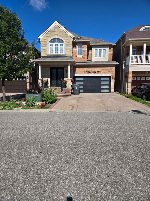 67 Maple Valley St, Brampton, ON, L6P2H3 | Card Image