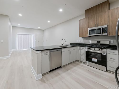 203-31480 Warren Rd, Westland, MI, 48185 | Card Image