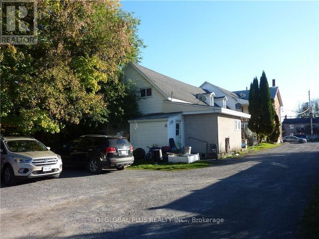 41-49 Main St E, Home with 0 bedrooms, 0 bathrooms and 6 parking in Vankleek Hill ON | Image 6