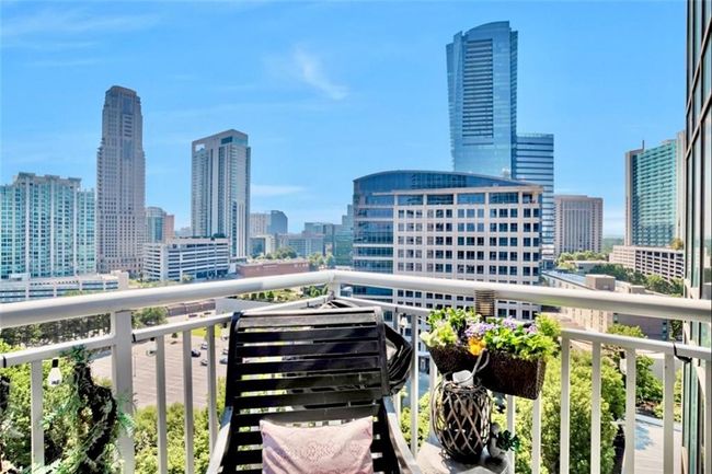 APT-1507 - 3338 Peachtree Rd Ne, Condo with 2 bedrooms, 2 bathrooms and 2 parking in Atlanta GA | Image 40