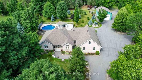 2573 Mitchell St, Metcalfe, ON, K0A2P0 | Card Image