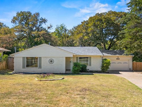 2215 Mack Ln, Dallas, TX, 75227-9220 | Card Image