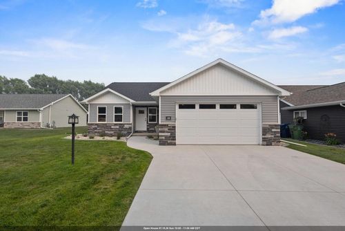 160 Golf Course Drive, WRIGHTSTOWN, WI, 54180 | Card Image