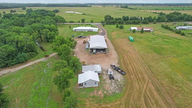1176 W Fm 1753, House other with 3 bedrooms, 3 bathrooms and null parking in Bonham TX | Image 9