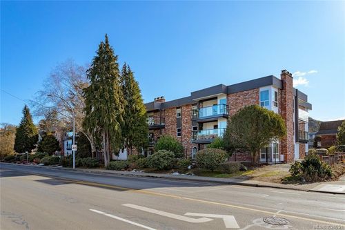 202-1725 Cedar Hill Cross Rd, Saanich, BC, V8P2P8 | Card Image