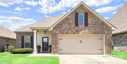 213 Berg Ct, Youngsville, LA, 70592-5063 | Card Image