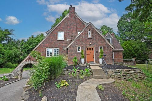 1534 Elizabeth Pl, Cincinnati, OH, 45237-5623 | Card Image