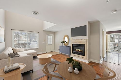 8909 Peep O Day Trl, Eden Prairie, MN, 55347-2186 | Card Image