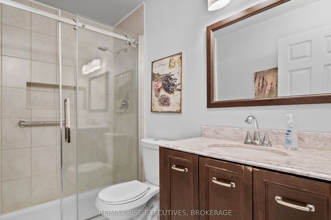 32 Abbey Dawn Dr, House other with 3 bedrooms, 3 bathrooms and 4 parking in Bath ON | Image 25
