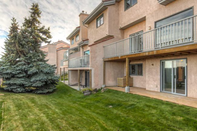 76 - 5810 Patina Drive Sw, Home with 3 bedrooms, 3 bathrooms and 2 parking in Calgary AB | Image 46