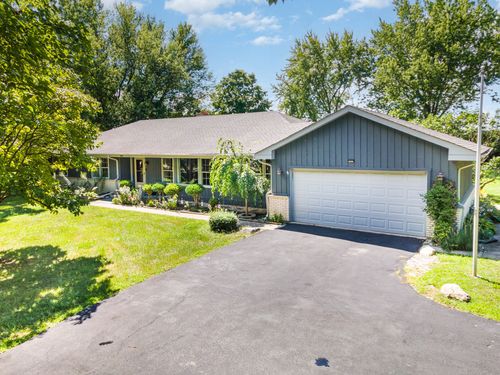 158 S Ela Rd, Barrington, IL, 60010-4761 | Card Image