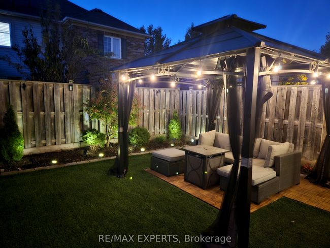 29 Delight Way, House attached with 3 bedrooms, 3 bathrooms and 1 parking in Whitby ON | Image 37