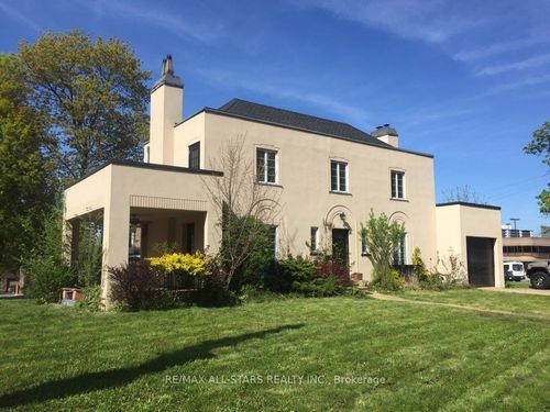 {{alt}} | Card Image