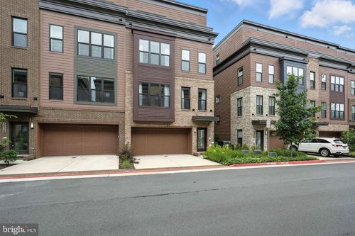 3536 Sutton Heights Cir, FAIRFAX, VA, 22031-1982 | Card Image