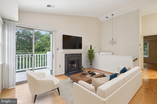 2921 S Woodley St, ARLINGTON, VA, 22206-4013 | Card Image