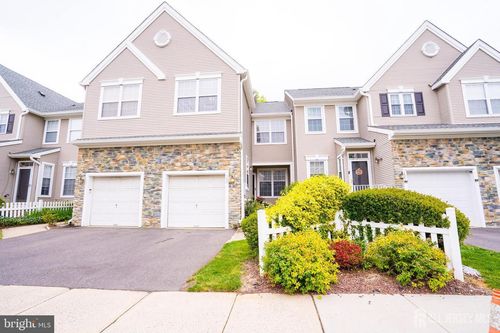 704 Dahlia Cir, Dayton, NJ, 08810-1464 | Card Image