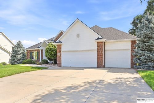 1208 Norton Dr, Papillion, NE, 68046-7008 | Card Image