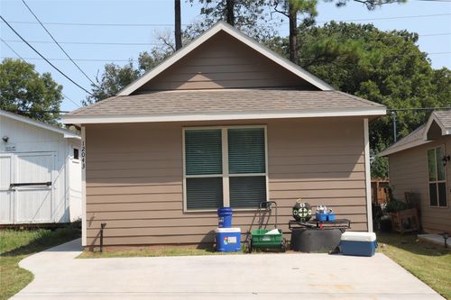 12043 Nelwood St, Willis, TX, 77318-7280 | Card Image