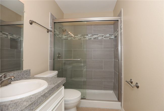 Secondary Bathroom | Image 7