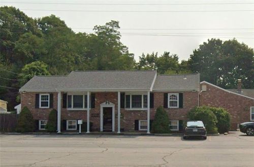 7630 Post Road, North Kingstown, RI, 02852 | Card Image
