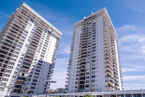 apt-705-2201 S Ocean Dr, Hollywood, FL, 33019-2563 | Card Image