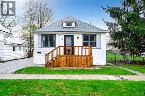 38 Fox St, Leamington, ON, N8H3J4 | Card Image