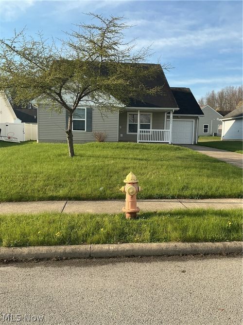 2823 Benford Lane, Youngstown, OH, 44505 | Card Image